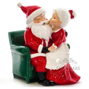 Mr & Mrs Claus - Sharing the Love